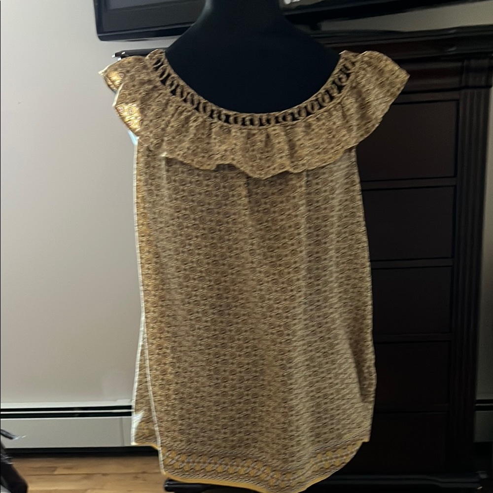 Max Studio Cream Ruffled Sleeveless Blouse